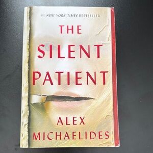 The Silent Patient by Alex Michaelides